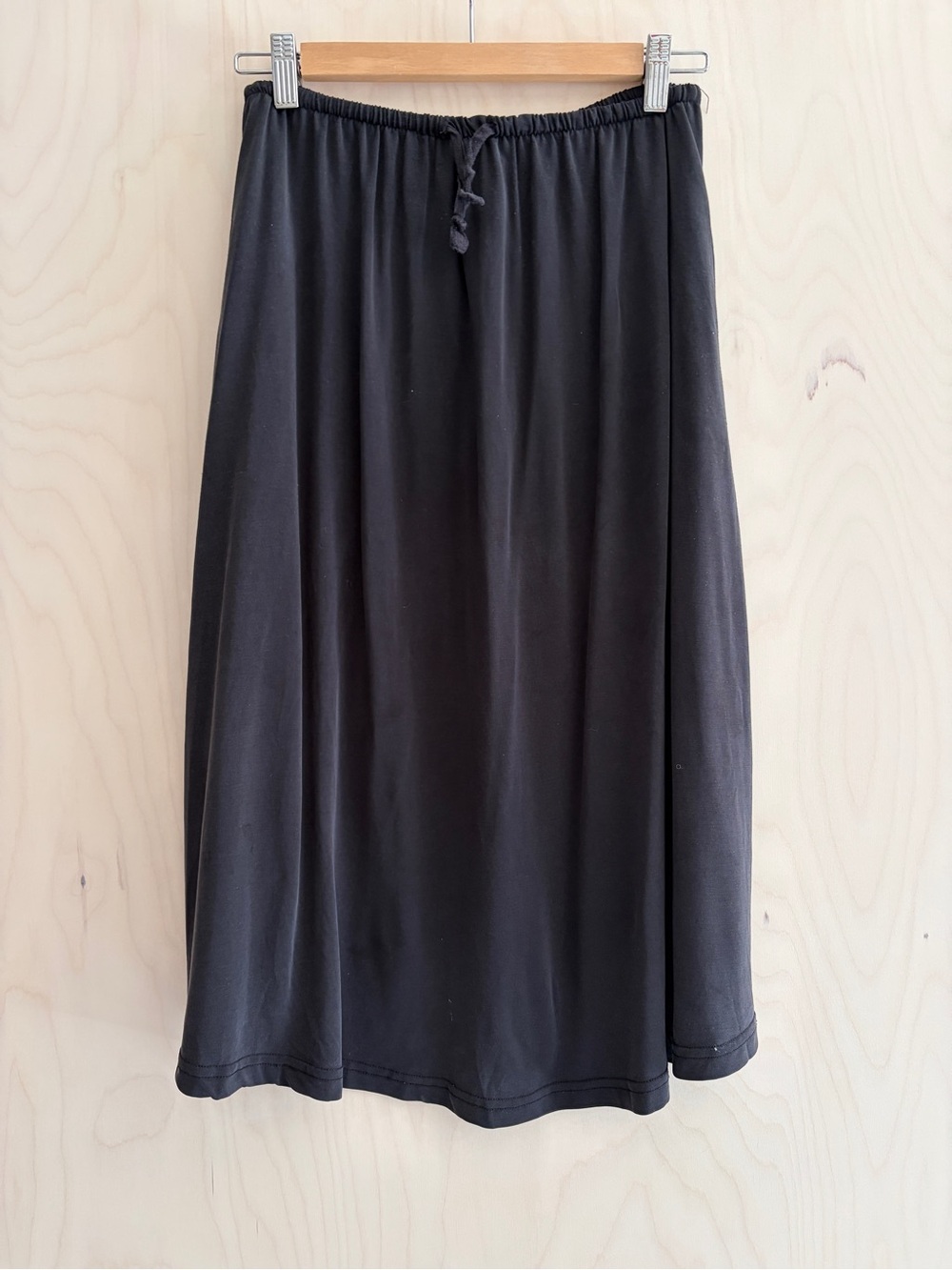 OAK + FORT Black Midi Pull-On Skirt